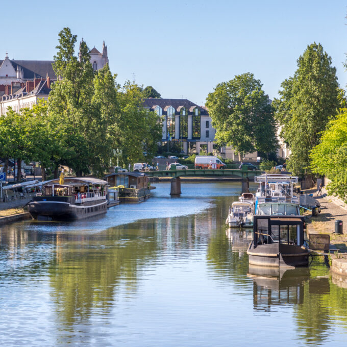 https://www.ageconfort.live/wp-content/uploads/2026/05/AdobeStock_125318819.jpeg